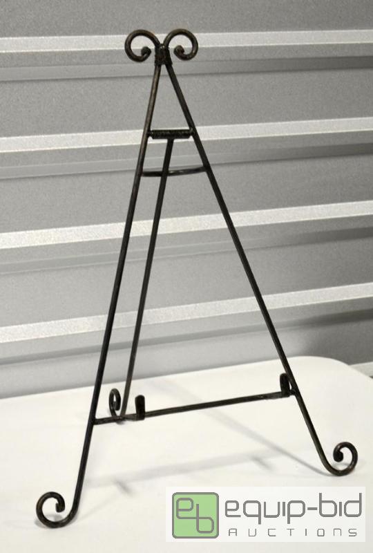 lot 5002 image: Metal Picture Easel