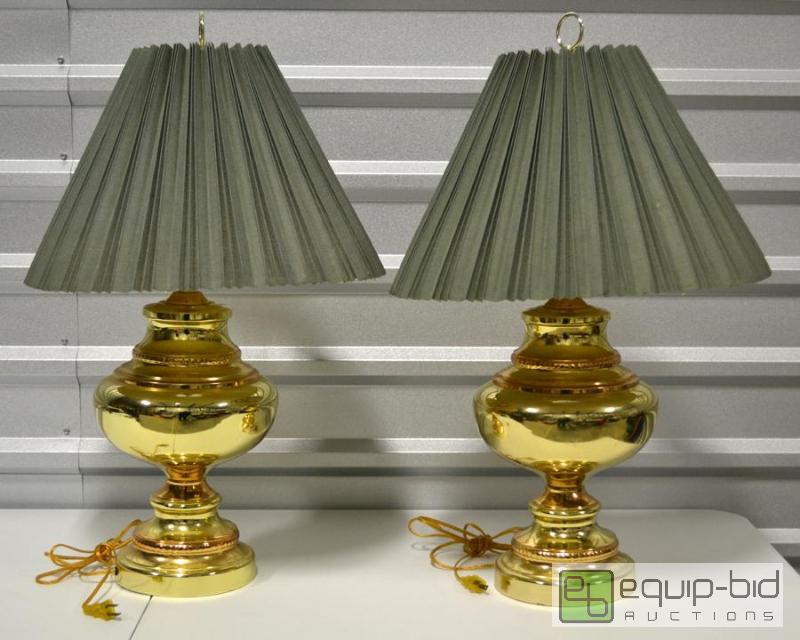 lot 5037 image: Pair of Matching Brass Lamps