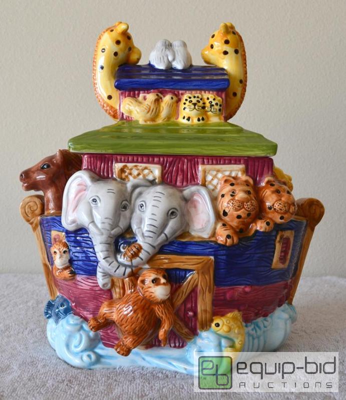 lot 5051 image: Noahs Ark Cookie Jar
