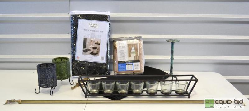 lot 5062 image: Bath Rug Set, Curtains, Candles, Curtain Rod