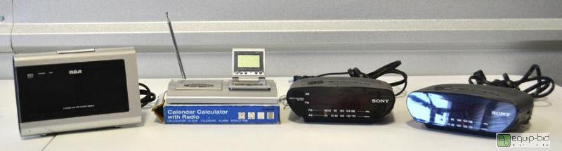 lot 5079 image: 4 Clock Radios