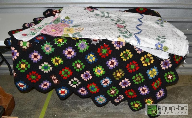 lot 5114 image: Handmade Afghan and Bedspread