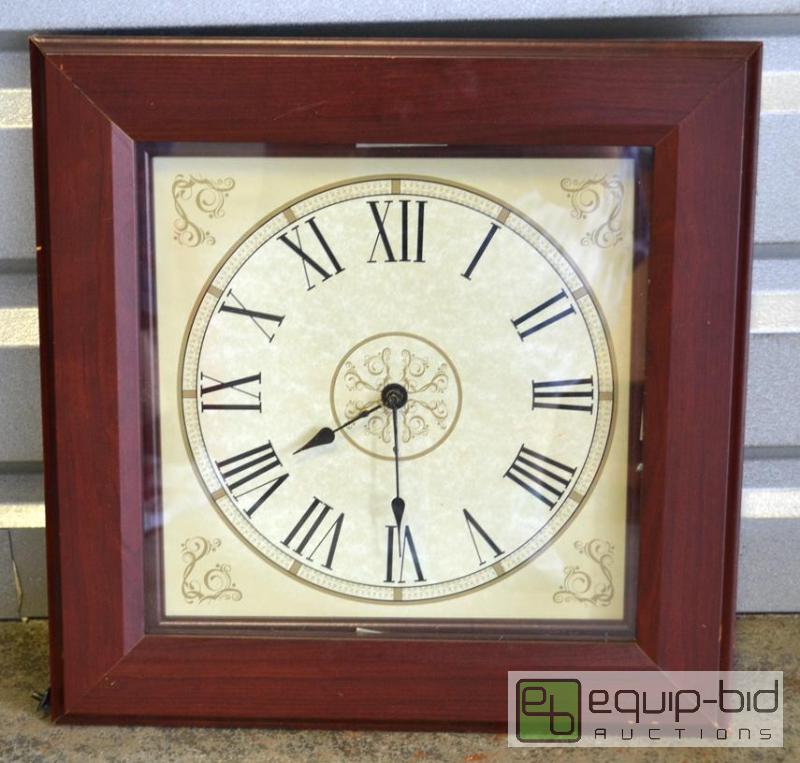 lot 6002 image: Clock