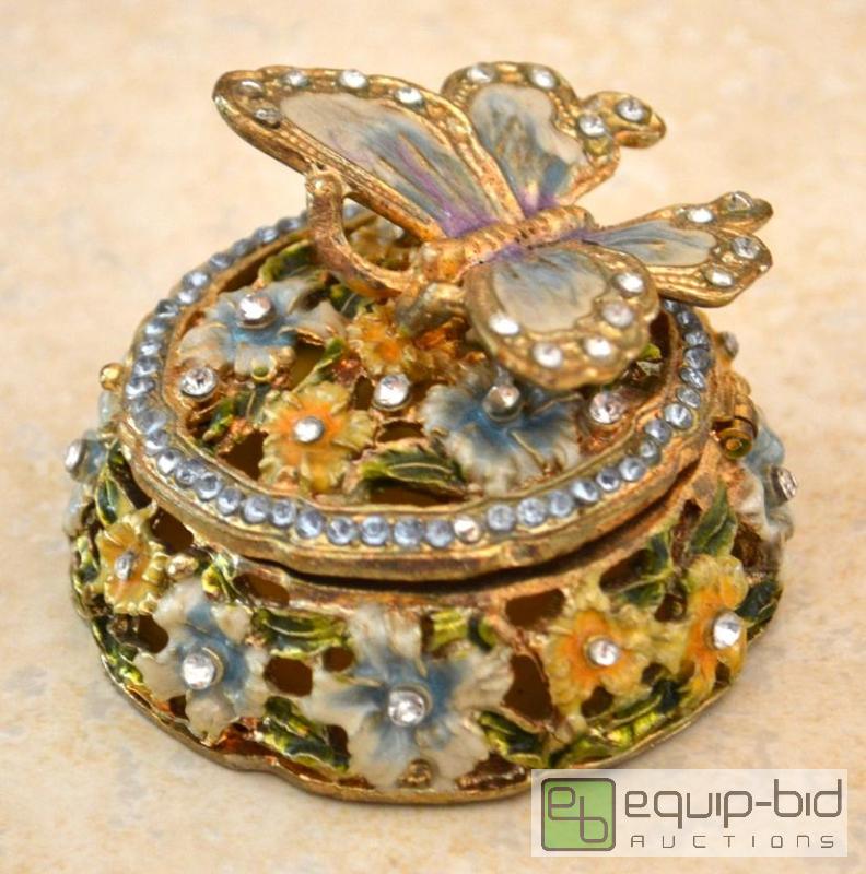 lot 6012 image: Butterfly Bejeweled Trinket Box