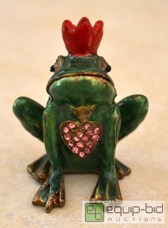 lot 6014 image: Frog Bejeweled Trinket Box