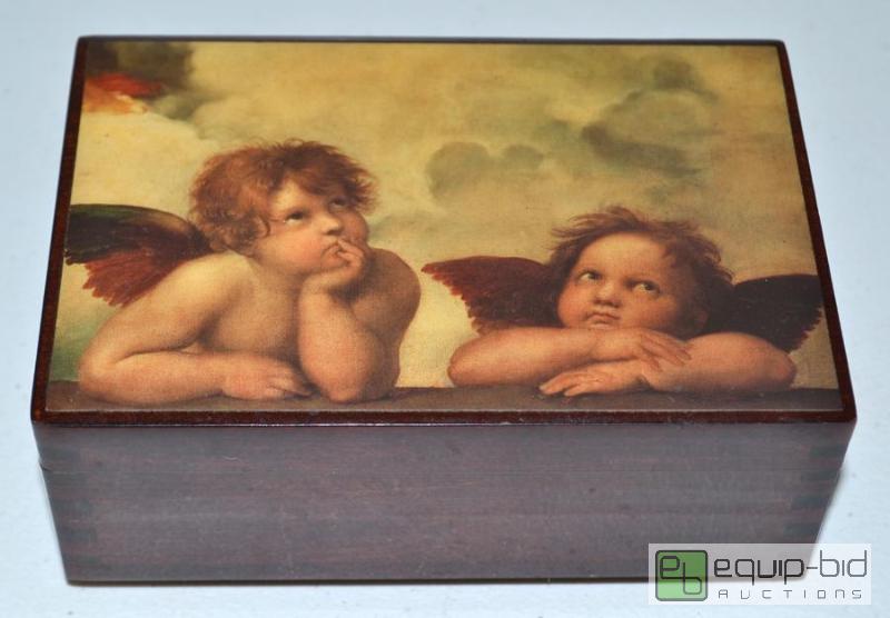 lot 6022 image: Cherubs Music Box