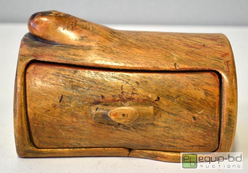 lot 6026 image: Carved Wood Jewelry Box