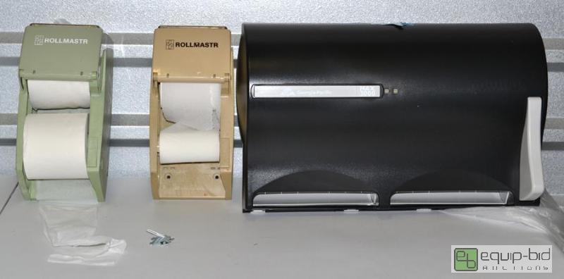 lot 6050 image: Toilet Paper and Paper Towel Dispensers 1