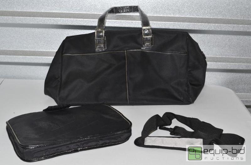 lot 6085 image: Black Carry On Bag