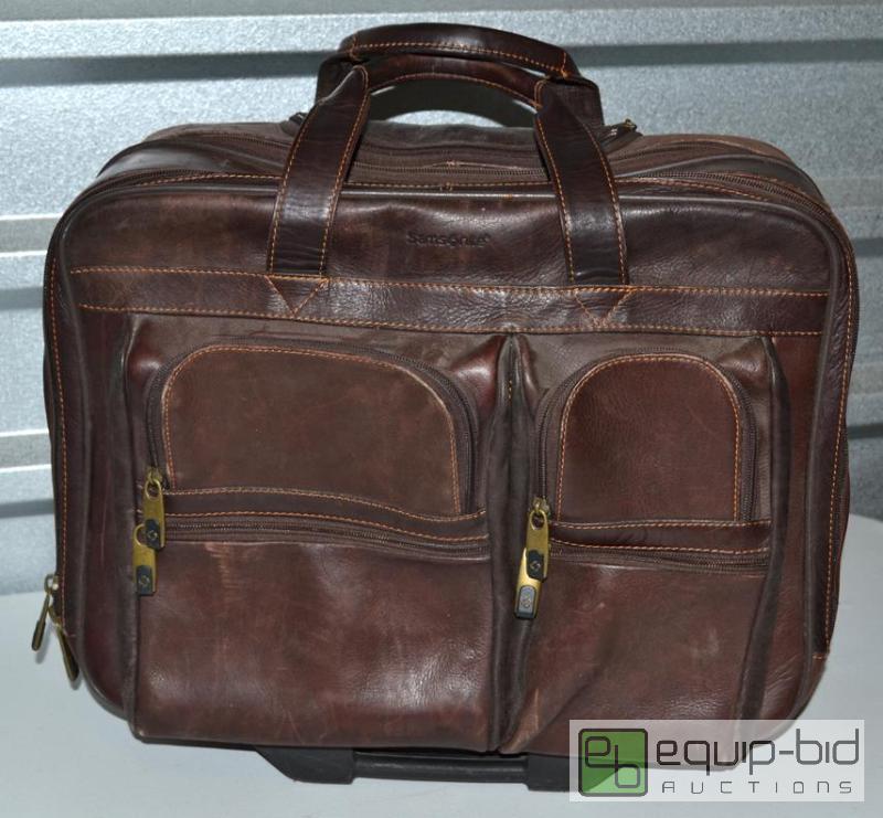 lot 6087 image: Brown Samsonite Suitcase