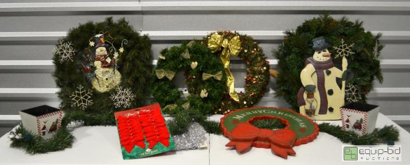 lot 6091 image: Wreaths and more