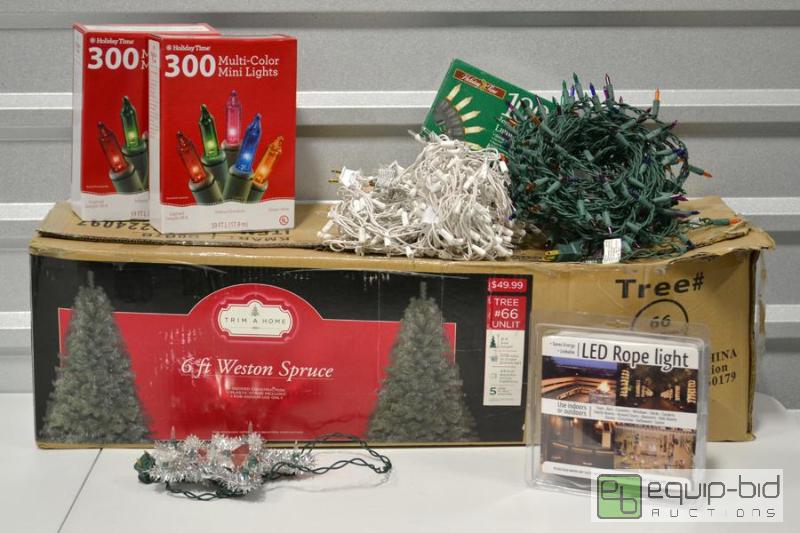 lot 6092 image: Christmas Tree and Lights