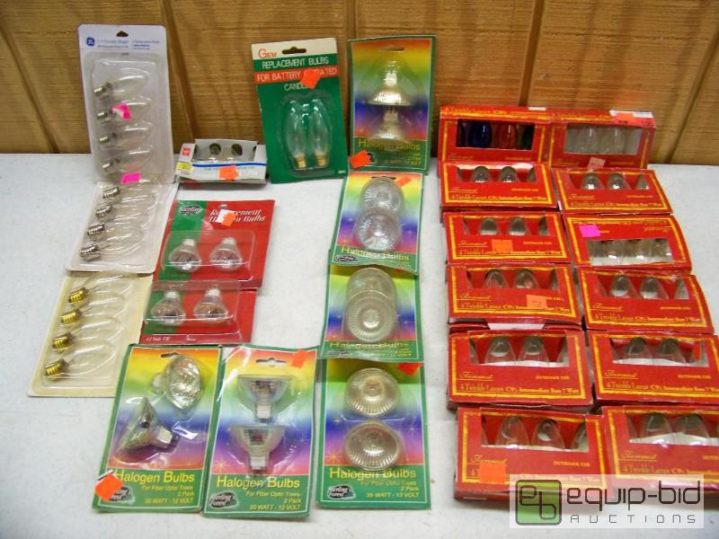 lot 1016 image: Replacement holiday light bulbs