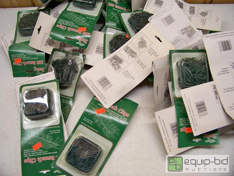 lot 1017 image: 29 packages of 100 branch clips