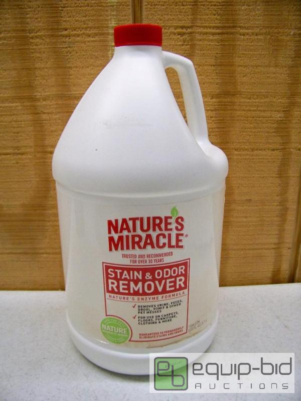 lot 1119 image: Gallon Natures Miracle Stain and Odor Remover