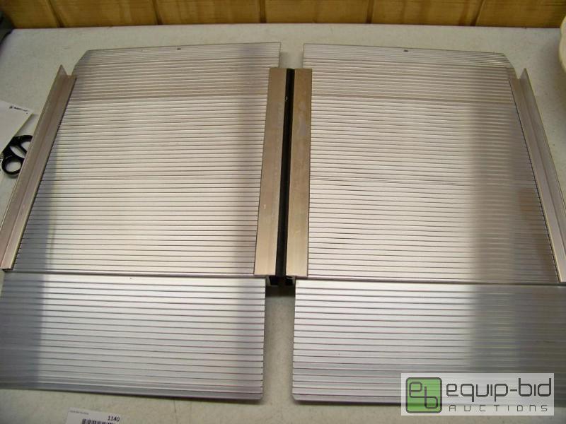 lot 1140 image: E-Z Access Signature Series Suitcase Ramp