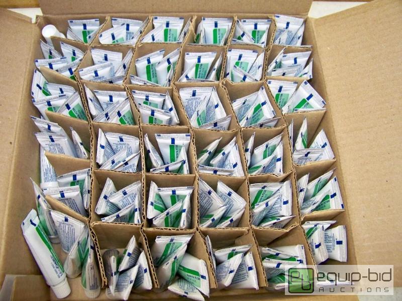 lot 1144 image: Case of 144 MediChoice Fluoride toothpaste
