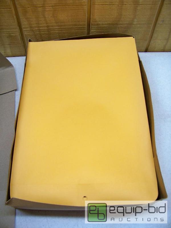 lot 1159 image: Box of 100 Universal #110 Clasp Envelopes