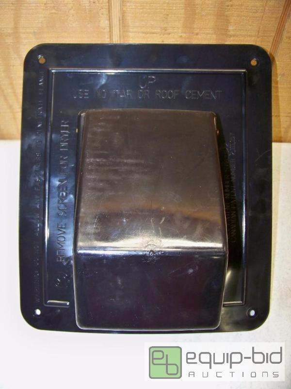 lot 1179 image: 4 Stem Vents for Fan Exhaust