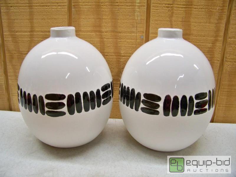 lot 1204 image: Lot of 2 Nate Berkus Pottery Vases