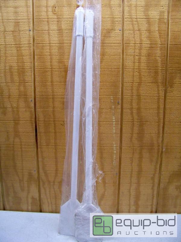 lot 1256 image: 2 Plastic Food Service Paddles
