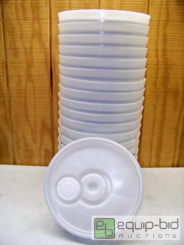 lot 1318 image: 20 5 gallon bucket lids with pour spout