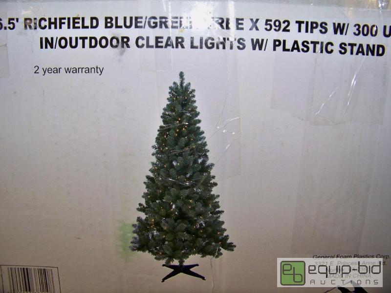 lot 1349 image: 6.5 Richfield BlueGreen Pre-lit Christmas Tree