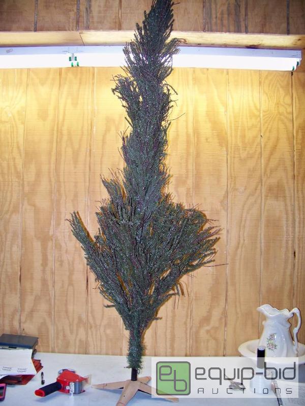 lot 1354 image: 6 Christmas Tree