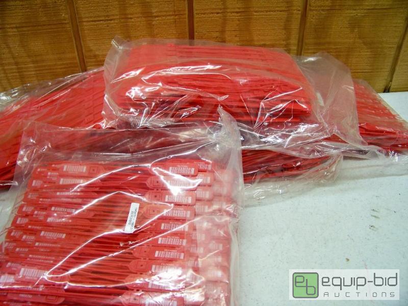lot 1376 image: 6 Bags of 250 J-Lok 8 Pull Tight Seal