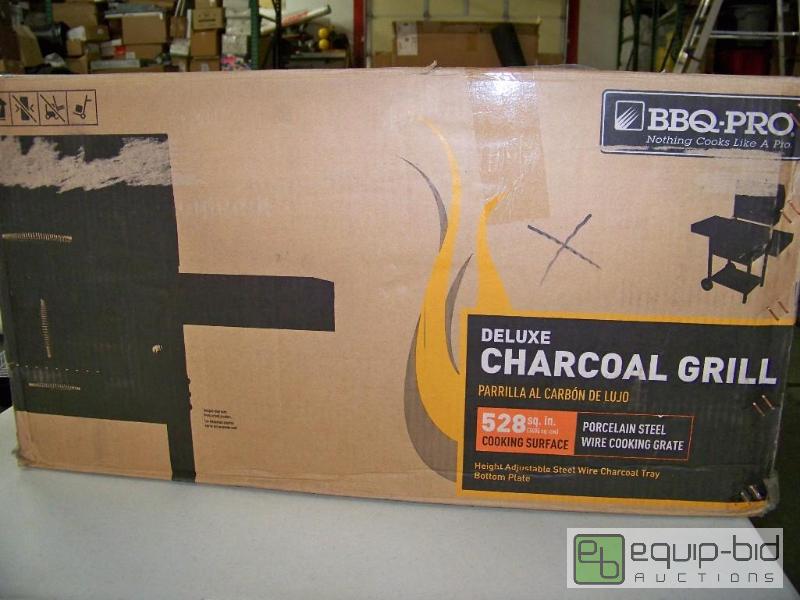 lot 1456 image: BBQ Pro Deluxe Charcoal Grill