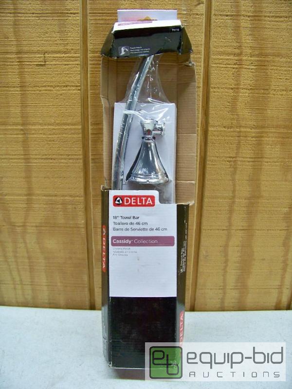 lot 1457 image: Delta Cassidy Collection Chrome Towel Bar
