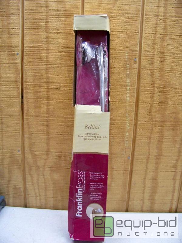 lot 1459 image: Franklin Brass Bellini ChromeWhite Porcelain Towel Bar