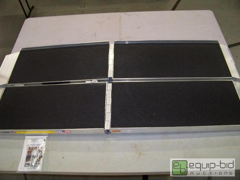 lot 1487 image: E-Z Access Trifold Aluminum Ramp