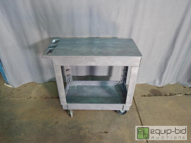 lot 1039 image: Rolling Utility Cart