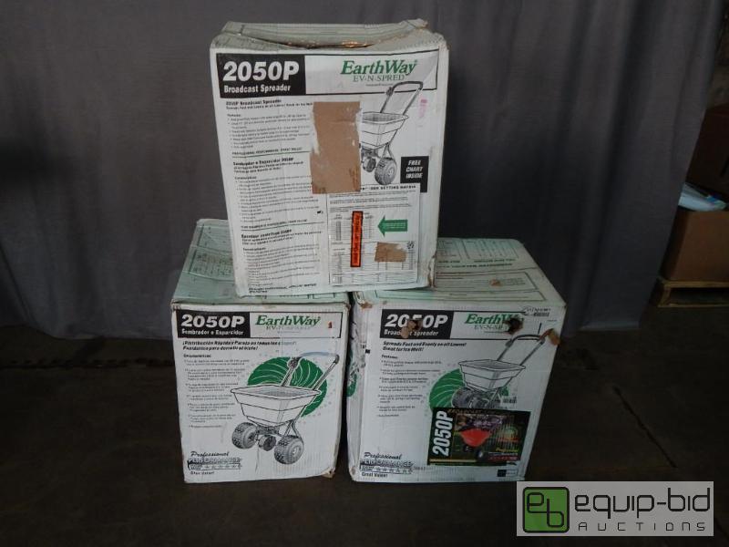 lot 1047 image: Lot of 3 Earth Way Broadcast Spreaders Store Returns