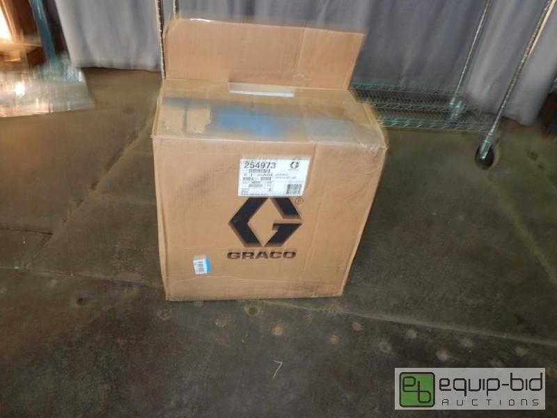 lot 1152 image: Graco RTX 650 Texture Sprayer