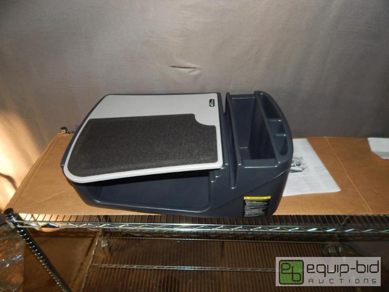 lot 1158 image: Auto Exec Seat Organizer