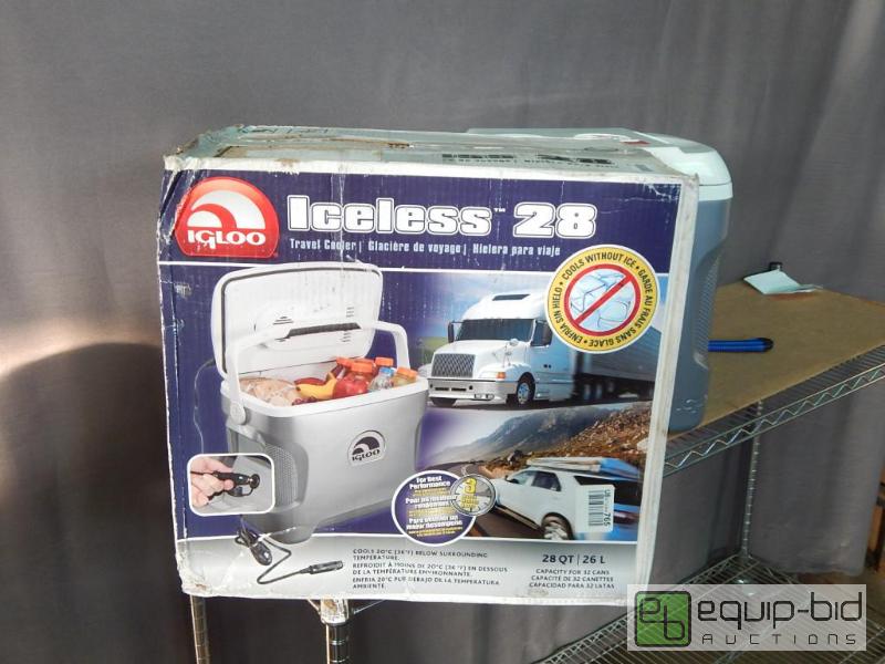 lot 1159 image: Igloo Iceless 28 Cooler
