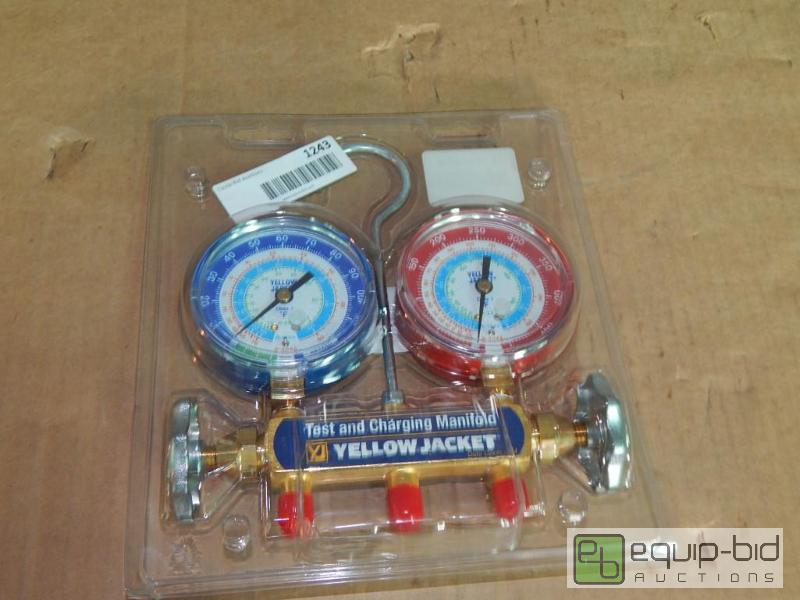 lot 1243 image: Yellow Jacket Test and Charging Maifold Set