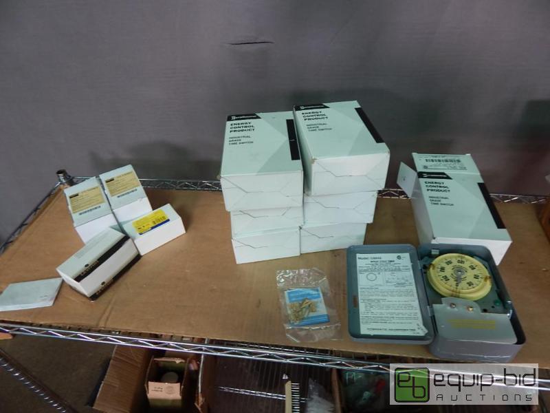 lot 1262 image: Lot of Misc Electric Switches and Control Boxes