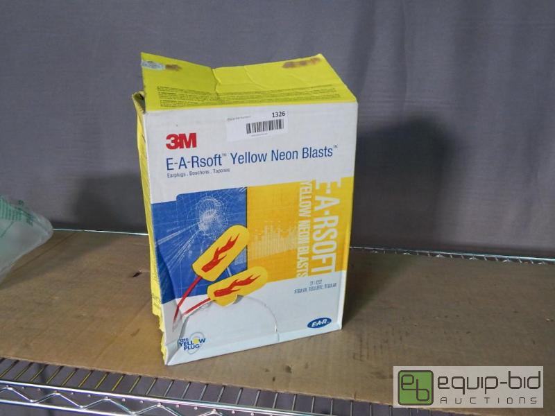 lot 1326 image: Box of 3M Ear Protection