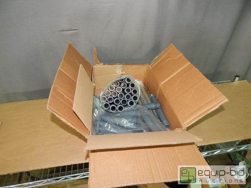 lot 1346 image: Lot of Plumbing Conectors