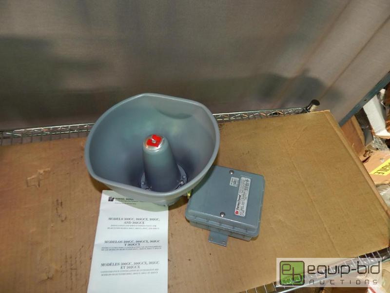 lot 1367 image: Selec Tone Speaker Loud Horn