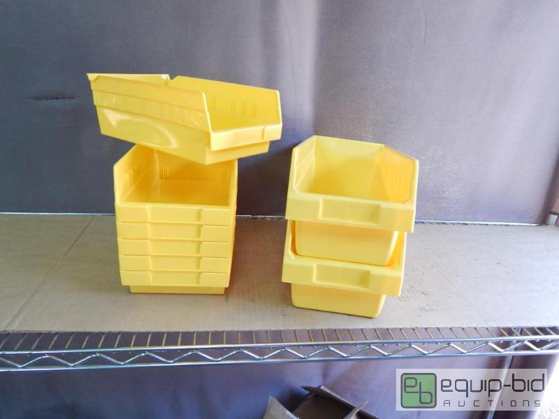 lot 1416 image: Lot of Parts Trays