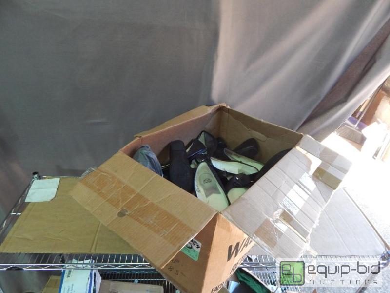 lot 1440 image: Box of dress Shoes