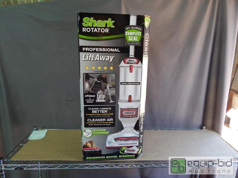 lot 1442 image: Shark Rotator Vacuum