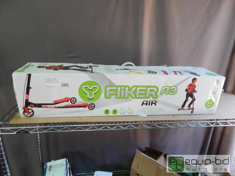 lot 1443 image: Fliker Air Scooter