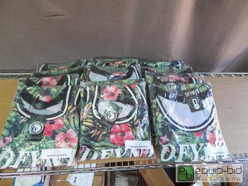 lot 1474 image: Lot of Macys Store Return Clothing