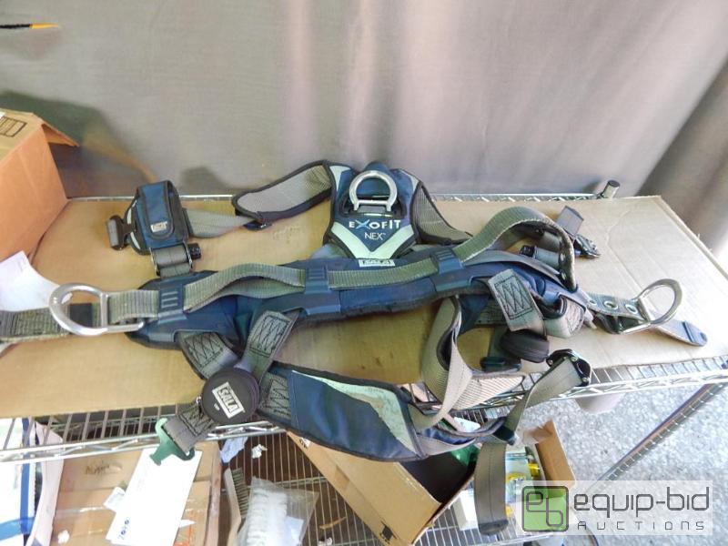 lot 1491 image: ExoFit Sala Safety Harness