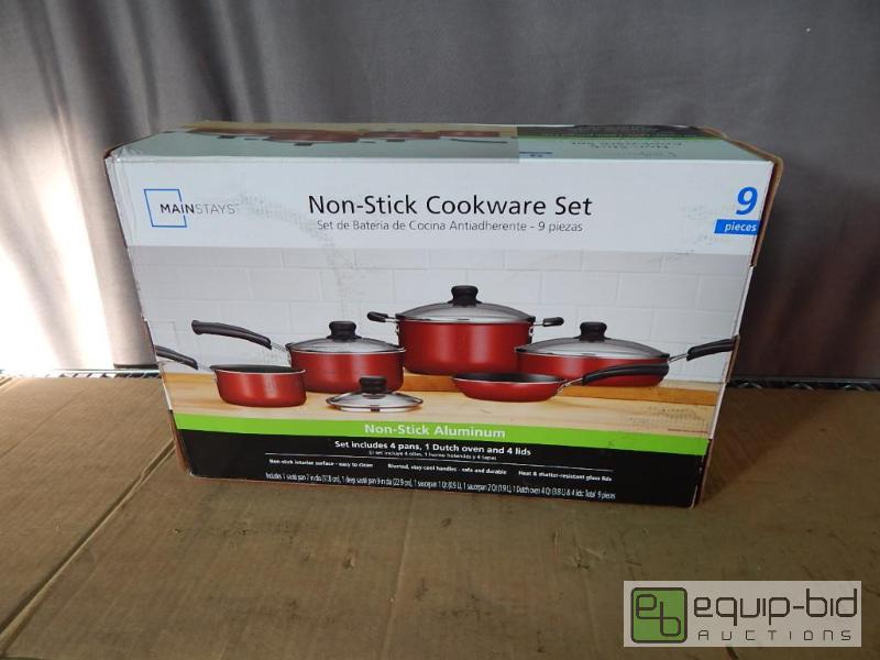 lot 1529 image: Non Stick Cookware Set